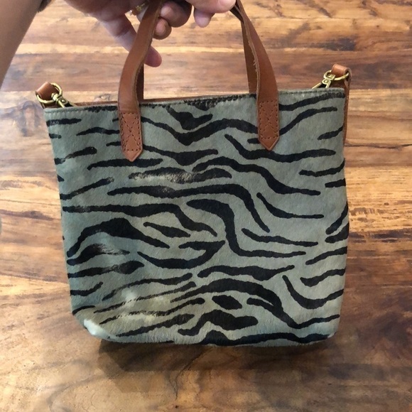 Madewell Small Transport Tiger Print Crossbody - Picture 15 of 16